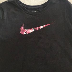Nike girls short sleeve shirt